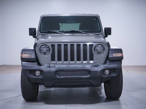 Used 2021 Jeep Wrangler Sport S image 4