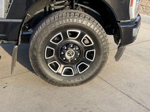 Used 2024 Ford F350 Platinum image 7