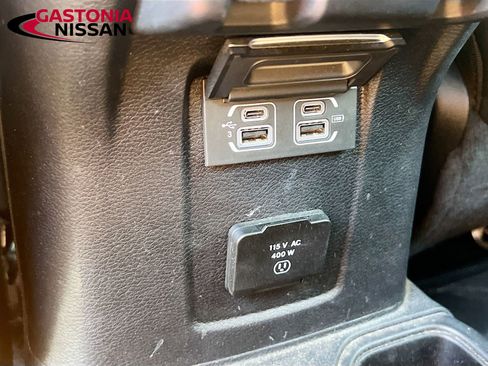 Used 2020 Jeep Gladiator Overland AWD/4WD image 32