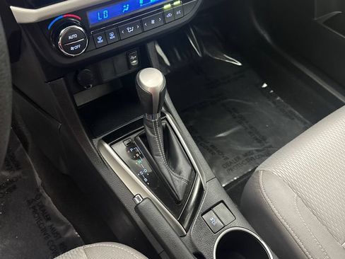 Used 2015 Toyota Corolla LE FWD image 13