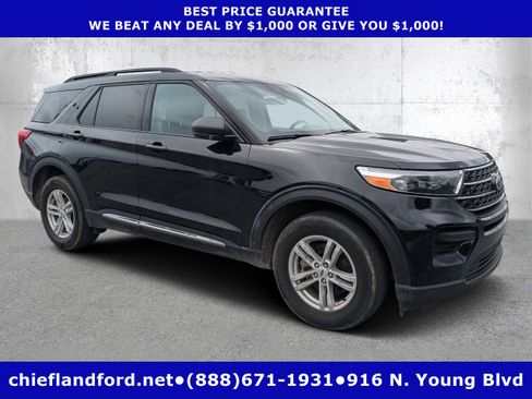 Used 2023 Ford Explorer XLT AWD/4WD image 1