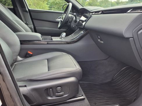 Certified 2025 Land Rover Range Rover Velar Dynamic SE image 3