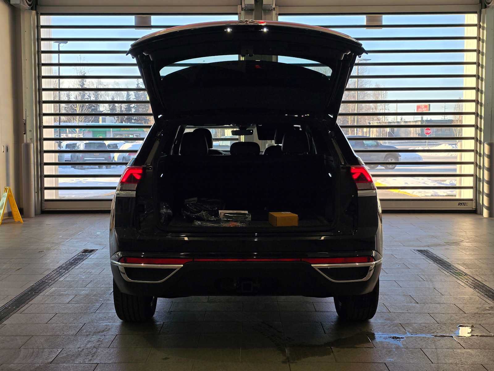 New 2025 Volkswagen Atlas Cross Sport SEL AWD/4WD image 10