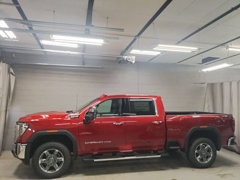 New 2026 GMC Sierra 2500 SLT AWD/4WD image 14