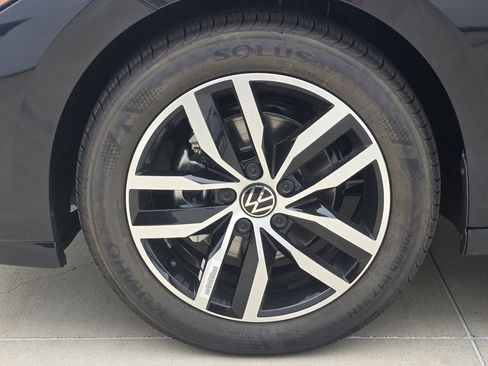 New 2026 Volkswagen Jetta SE FWD image 9