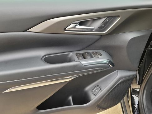 New 2026 Chevrolet Traverse LT w/ Driver Confidence Package FWD image 14