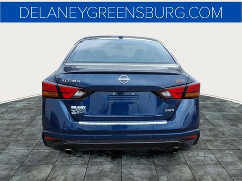 Used 2023 Nissan Altima 2.5 SR w/ SR Premium Package image 4