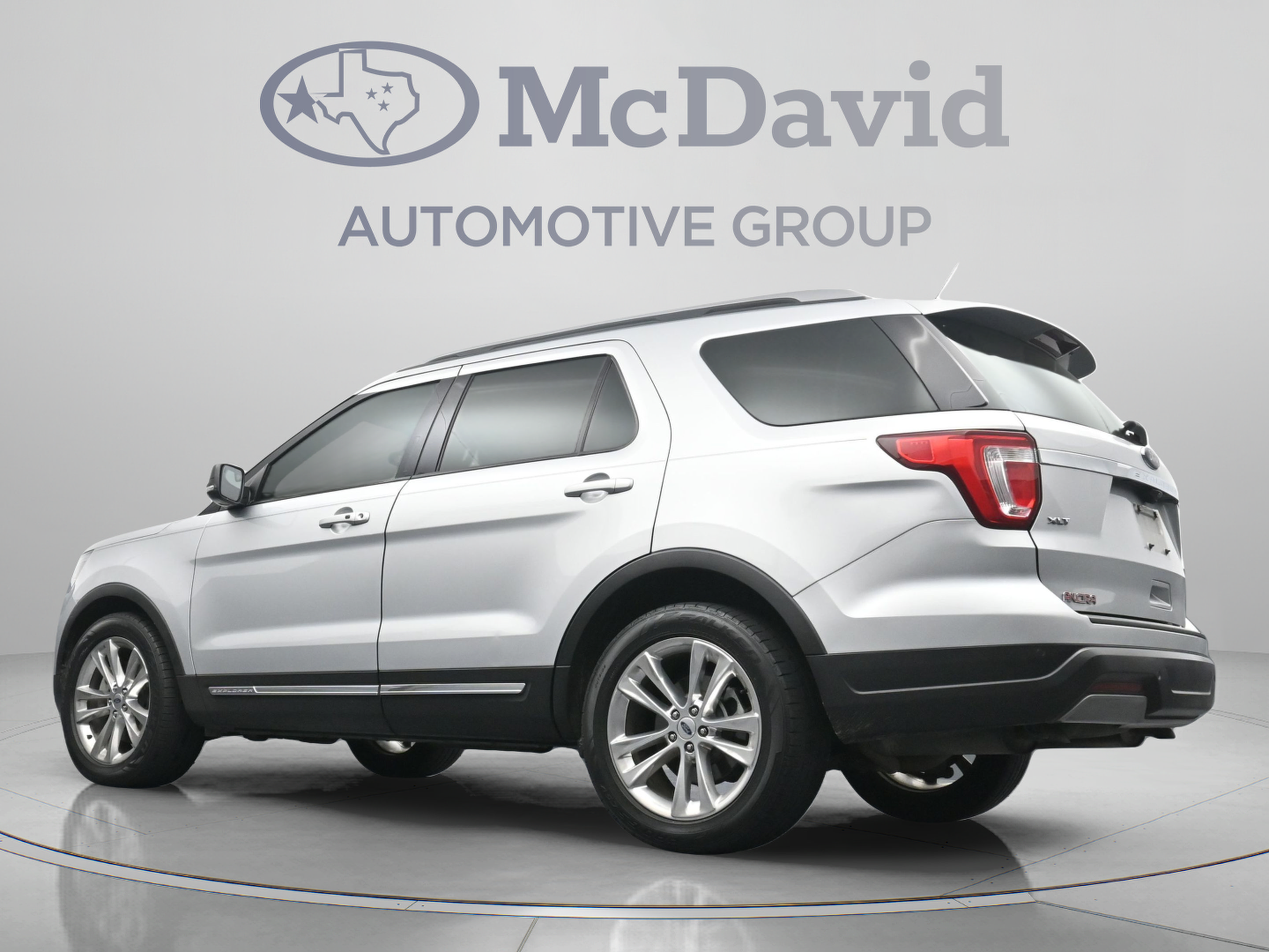 Used 2019 Ford Explorer XLT w/ Equipment Group 202A FWD image 29