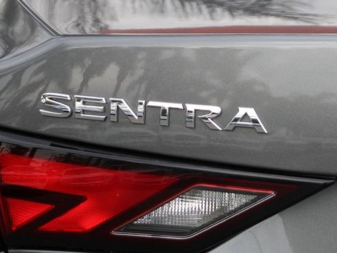 Used 2021 Nissan Sentra SV image 42