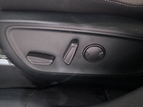 Used 2022 Ford Escape SE image 19