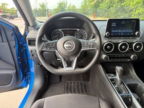 Used 2024 Nissan Sentra SV FWD image 16