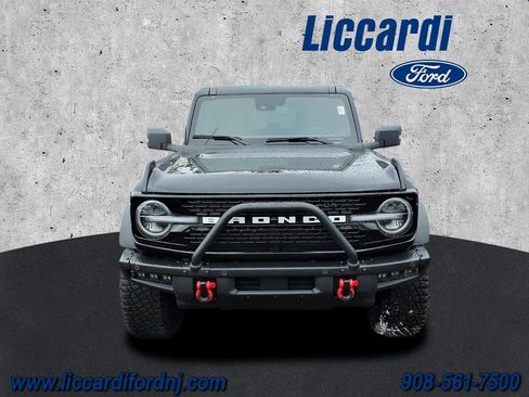 Used 2023 Ford Bronco Wildtrak image 2