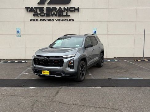 Used 2025 Chevrolet Equinox RS image 2