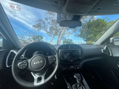 Used 2025 Kia Soul LX w/ LX Technology Package image 33