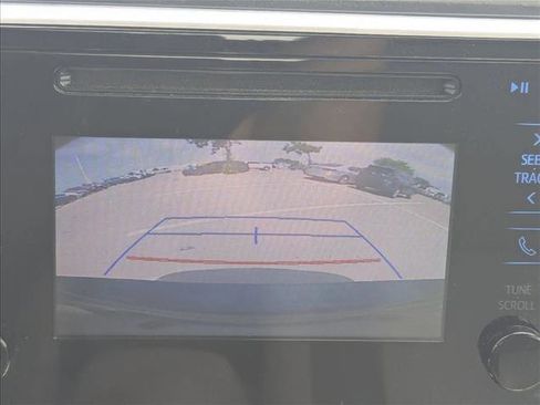 Used 2018 Toyota Corolla LE FWD image 10
