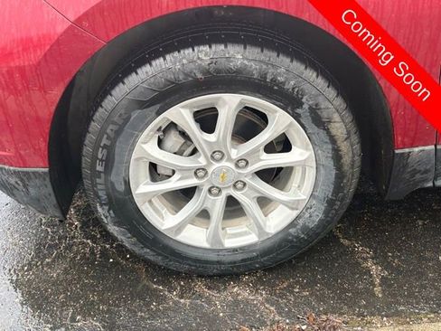 Used 2020 Chevrolet Equinox LT w/ Driver Convenience Package image 10