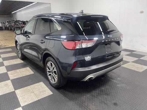 Used 2022 Ford Escape SEL w/ Technology Package image 2