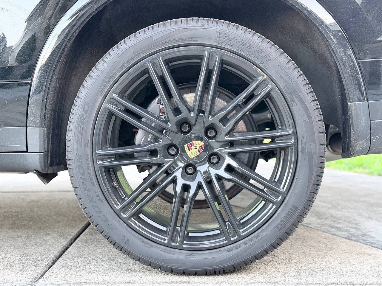 Used 2017 Porsche Cayenne Platinum Edition AWD/4WD image 7