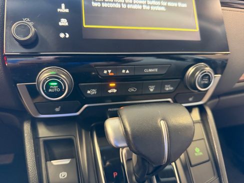 Used 2018 Honda CR-V Touring image 22