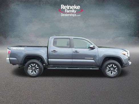 Used 2021 Toyota Tacoma TRD Off-Road AWD/4WD image 4