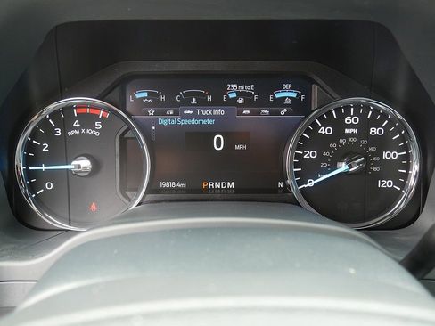 Used 2022 Ford F350 Lariat AWD/4WD image 29