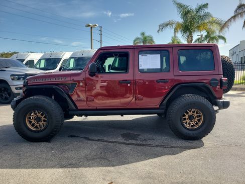 Used 2021 Jeep Wrangler Unlimited Rubicon w/ Trailer Tow Package AWD/4WD image 7
