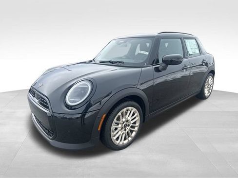 New 2026 MINI Cooper 4-Door Hardtop FWD image 3