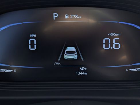 Certified 2025 Hyundai Venue Limited image 12