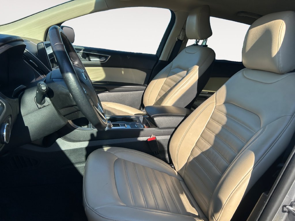 Used 2024 Ford Edge SEL AWD/4WD image 9