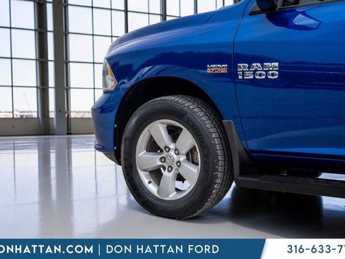 Used 2015 RAM 1500 Express AWD/4WD image 38
