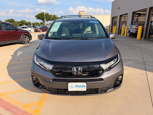 Certified 2026 Honda Odyssey Elite image 3