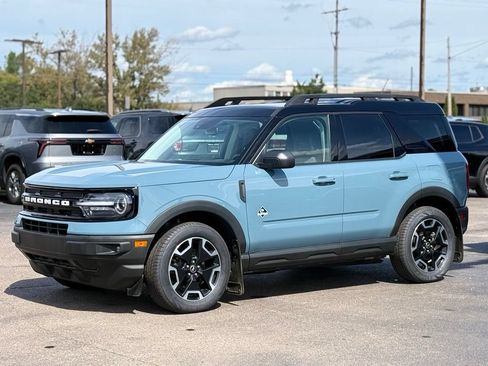 Certified 2022 Ford Bronco Sport Outer Banks w/ Tech Package AWD/4WD image 38