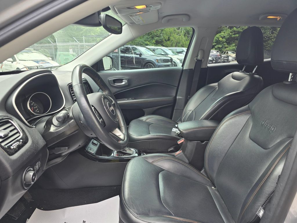 Used 2018 Jeep Compass Limited w/ Navigation Group FWD image 7