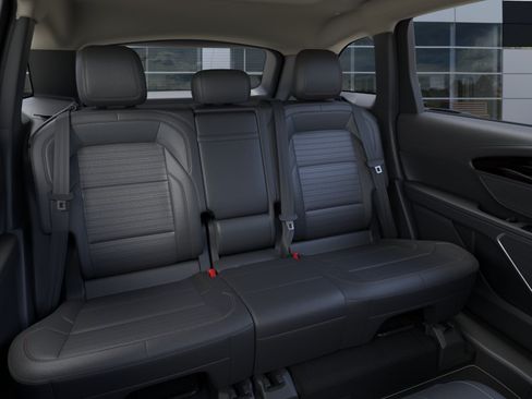 New 2026 Lincoln Nautilus Reserve w/ Jet Appearance Package AWD/4WD image 11
