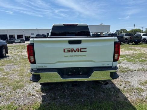 Used 2025 GMC Sierra 2500 SLE w/ SLE Value Package; AWD/4WD image 7