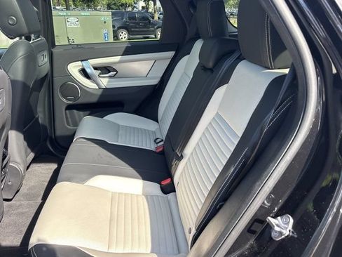 Used 2025 Land Rover Discovery Sport Dynamic SE AWD/4WD image 16