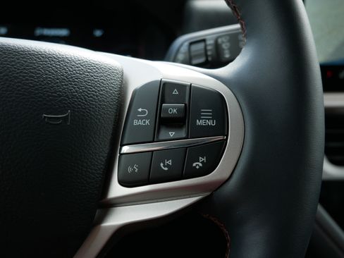 Used 2026 Ford Explorer Active w/ Active Comfort Package AWD/4WD image 29