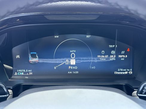 Used 2023 Lincoln Corsair Reserve w/ Equipment Group 201A FWD image 19