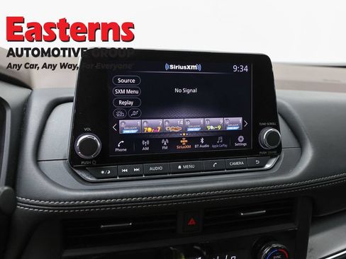 Used 2023 Nissan Rogue SV AWD/4WD image 18