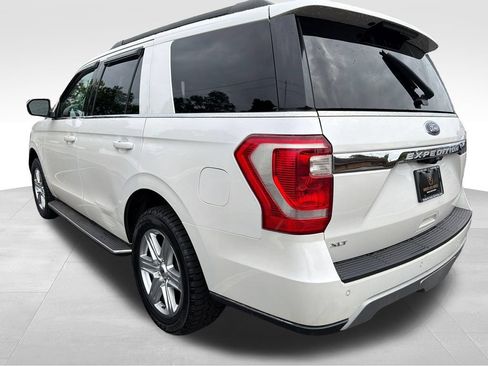 Used 2019 Ford Expedition XLT w/ Equipment Group 202A AWD/4WD image 3