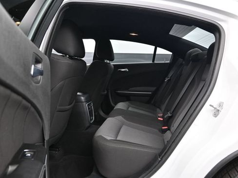 Used 2022 Dodge Charger SXT RWD image 16