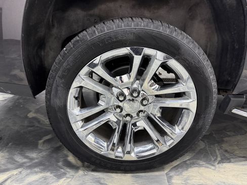 Used 2017 GMC Yukon SLT AWD/4WD image 34