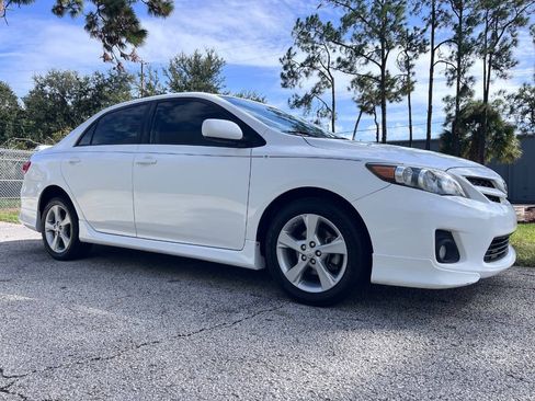 Used 2011 Toyota Corolla S w/ Preferred Accessory Pkg FWD image 11