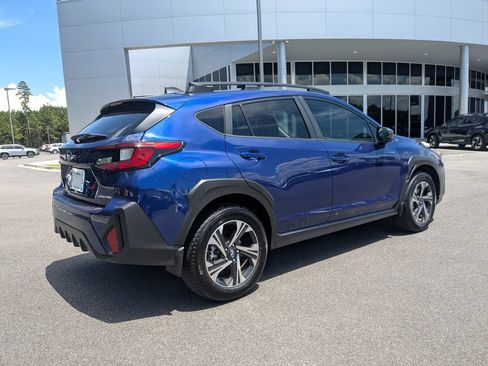 Used 2025 Subaru Crosstrek 2.5i Premium AWD/4WD image 4