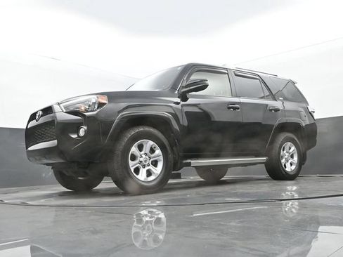 Used 2014 Toyota 4Runner SR5 RWD image 12