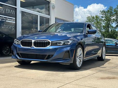 Used 2024 BMW 330i xDrive Sedan w/ Premium Package AWD/4WD image 3