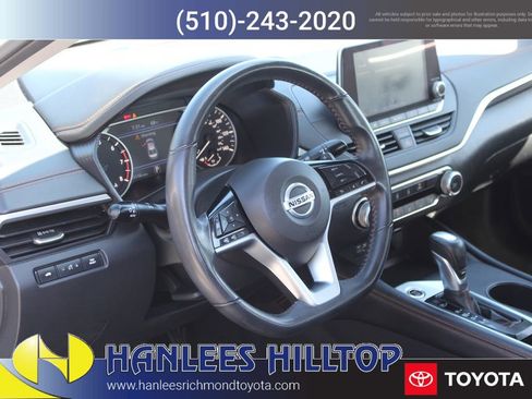 Used 2021 Nissan Altima 2.5 SR FWD image 11