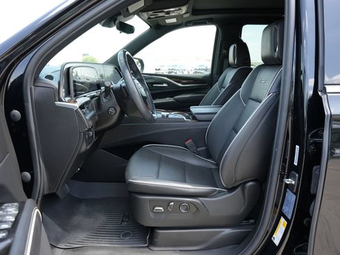 Used 2023 Cadillac Escalade Premium Luxury w/ Performance Package RWD image 16