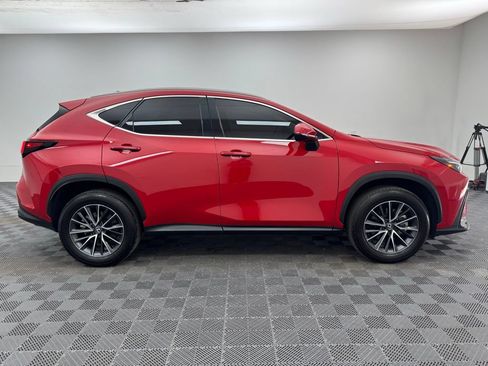 Used 2025 Lexus NX 250 FWD w/ Towing Package (2000 Lbs) image 7