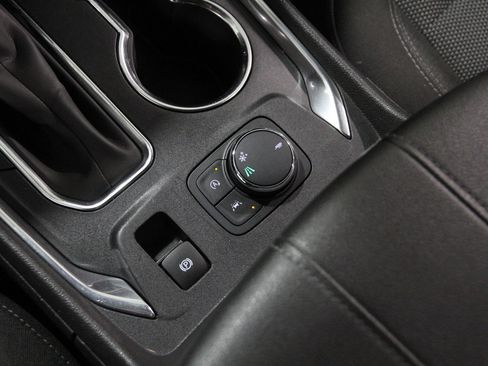 Certified 2023 Chevrolet Traverse LT image 16